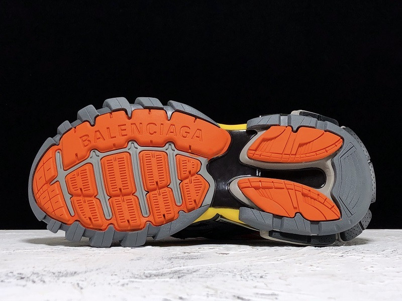 BALENCIAGE TRIPLE TRAINER 4.0