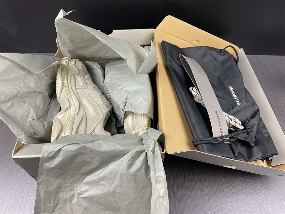 Ba*len*cia*ga triple s 524039 w2fa1 9710