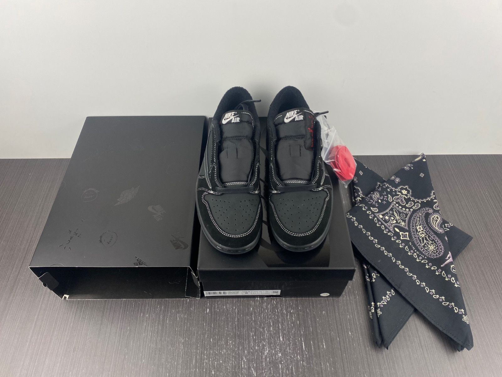 Travis Scott x Air Jordan 1 Low OG Phantom black DM7866-100
