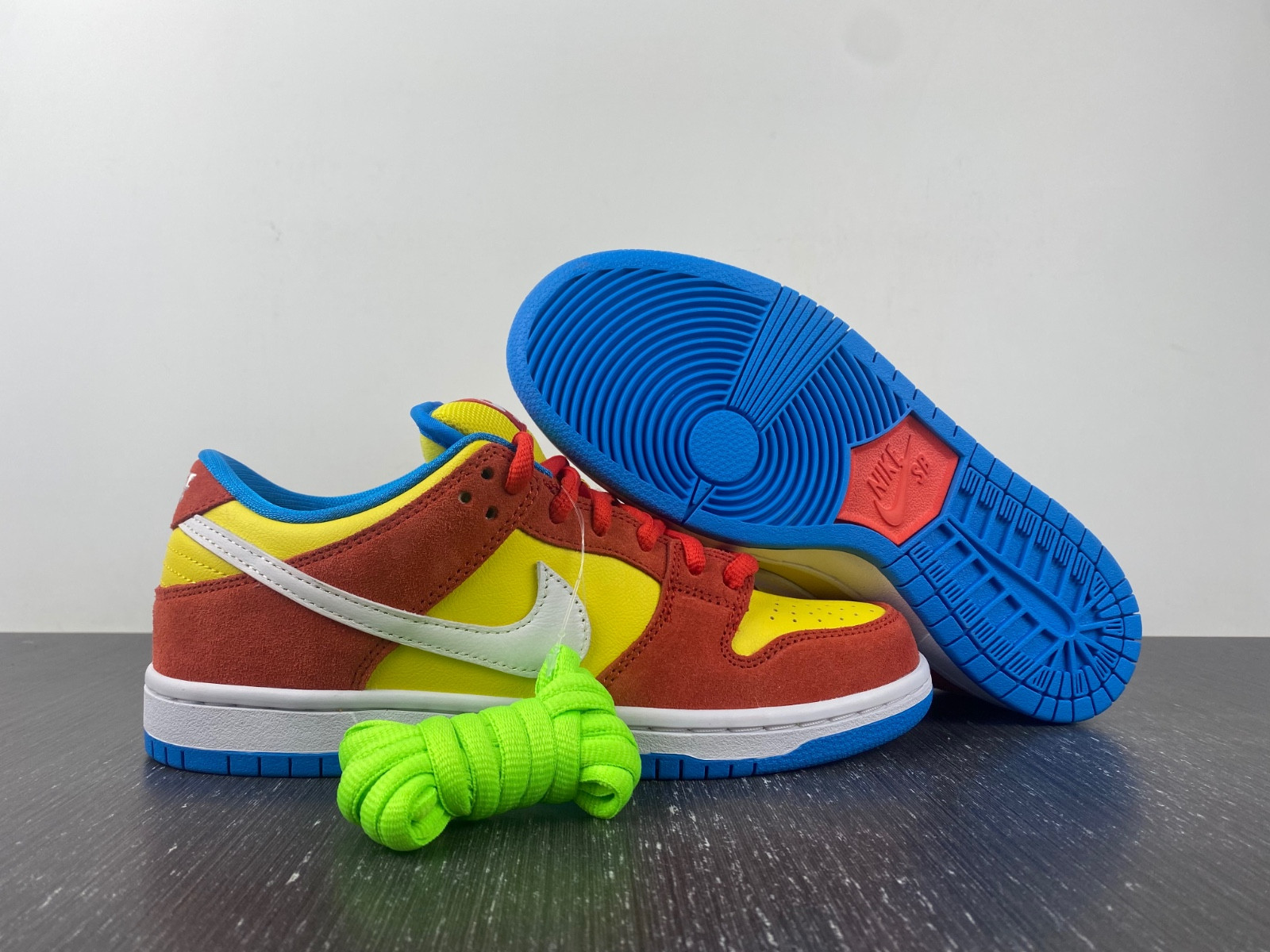Nike SB Dunk Low Pro Bart Simpson BQ6817-602