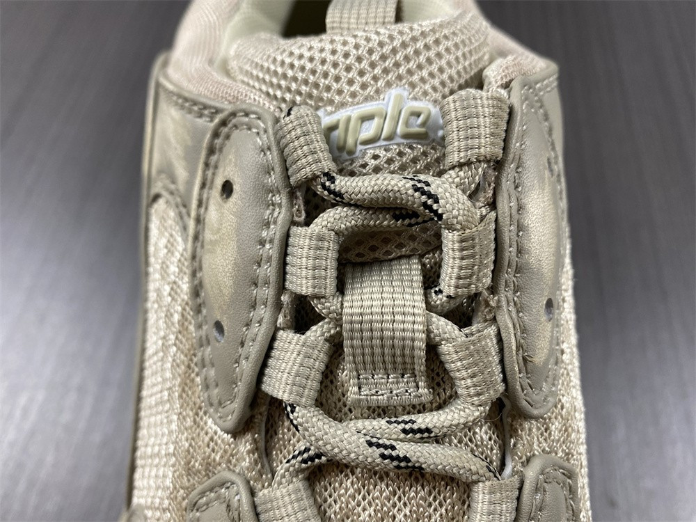 Ba*len*cia*ga triple s 524039 w2fa1 9710