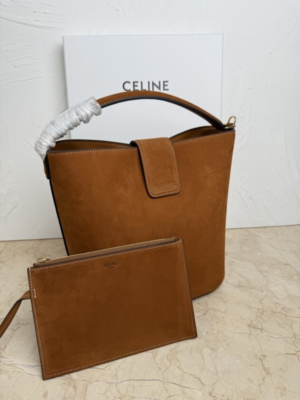 medium bucket L0vise in nubuck calfskin