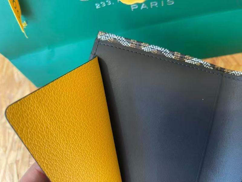 G09ard saint-roch long wallet