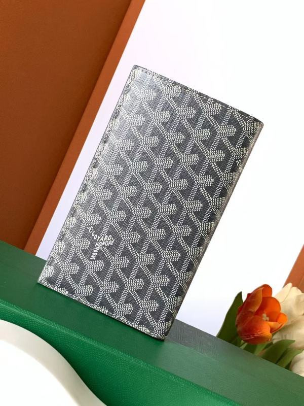 G09ard saint-roch long wallet