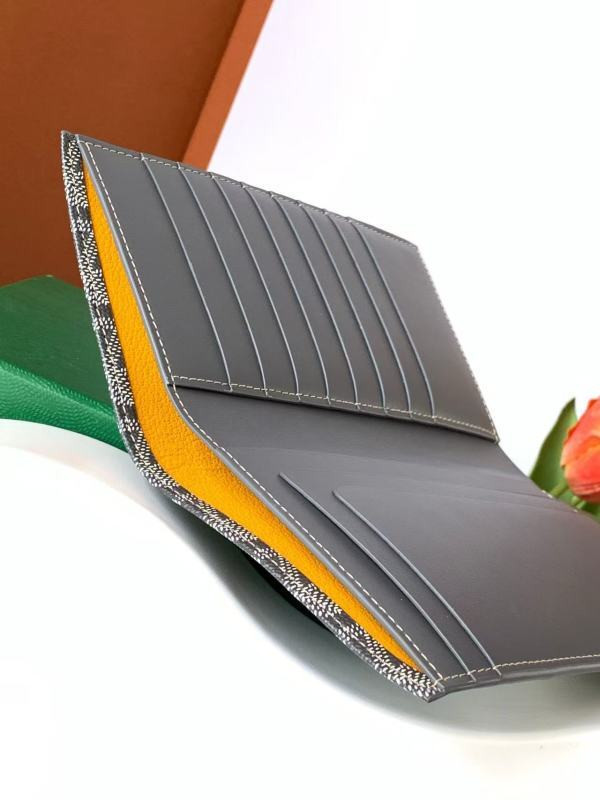 G09ard saint-roch long wallet