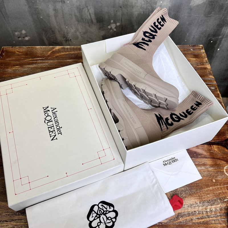 Alexander McQueen Tread sock-style boots