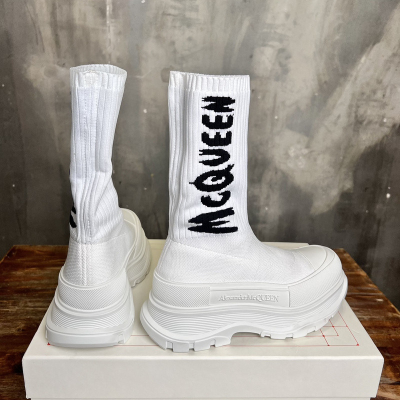 a1exa*der Mcqv*en tread sock-style boots