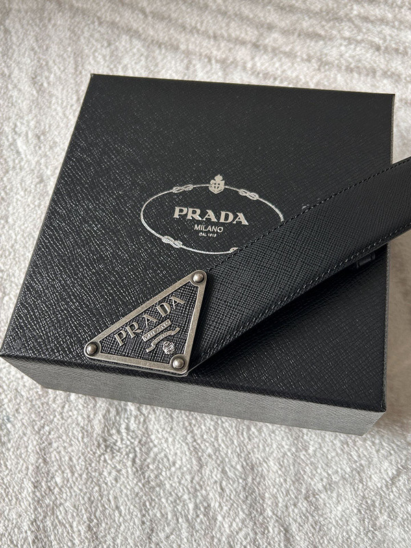 prada belt