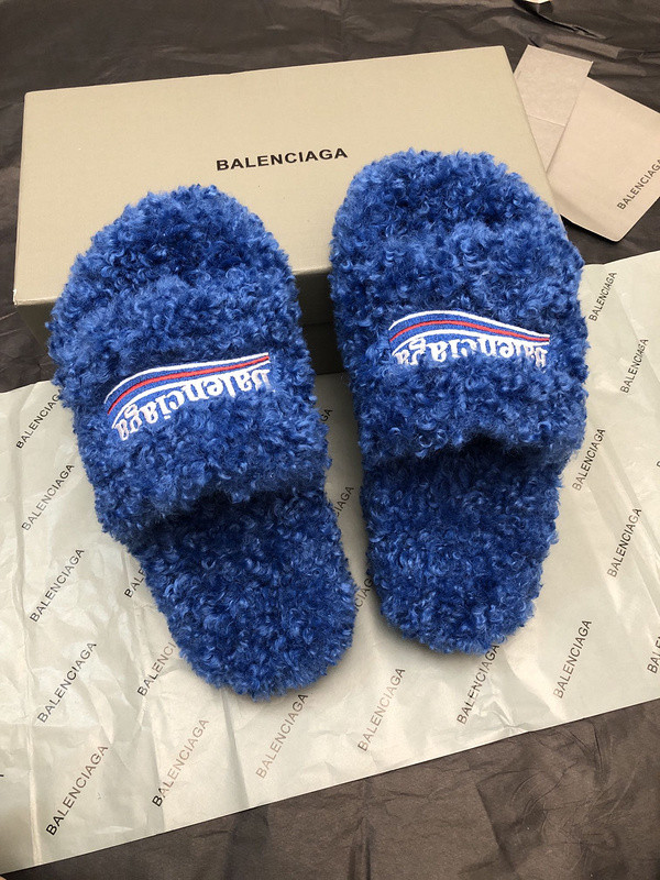 BALENCIAGA SLIDES