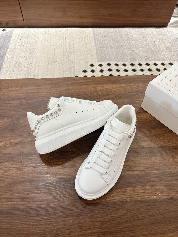 ALEXANDER MCQUEEN SNEAKER