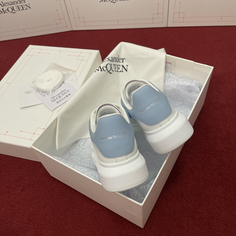 ALEXANDER MCQUEEN SNEAKER