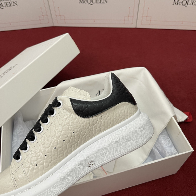ALEXANDER MCQUEEN SNEAKER