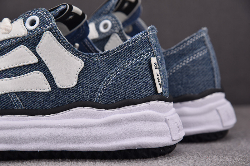 A*iri x MMY Sneakers