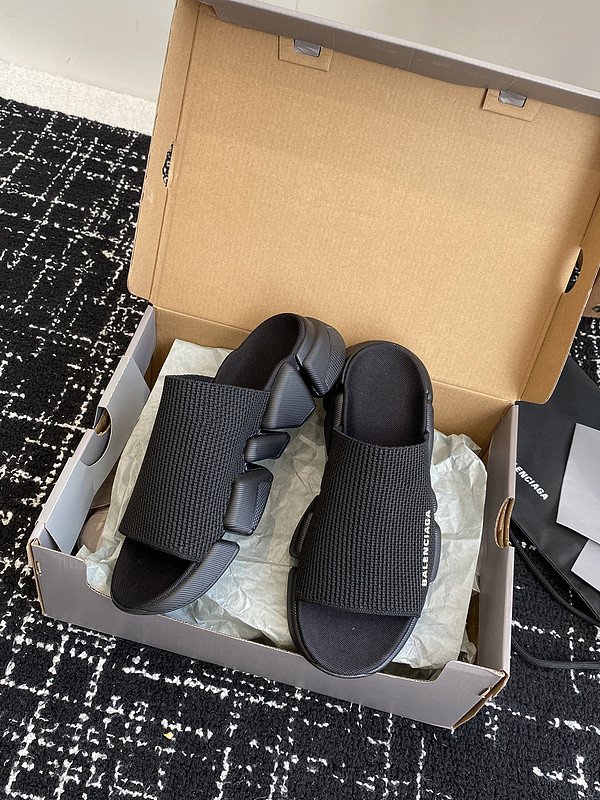 BALENCIAGA SLIDES