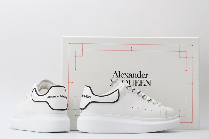 ALEXANDER MCQUEEN SNEAKER