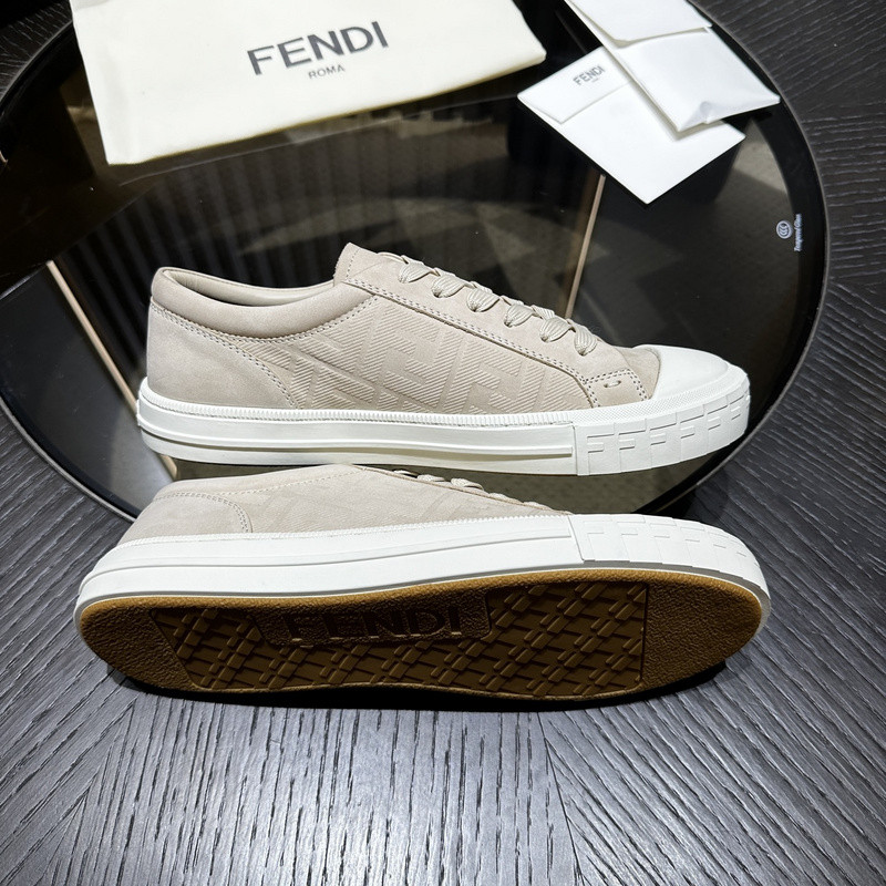 FENDI SNEAKERS