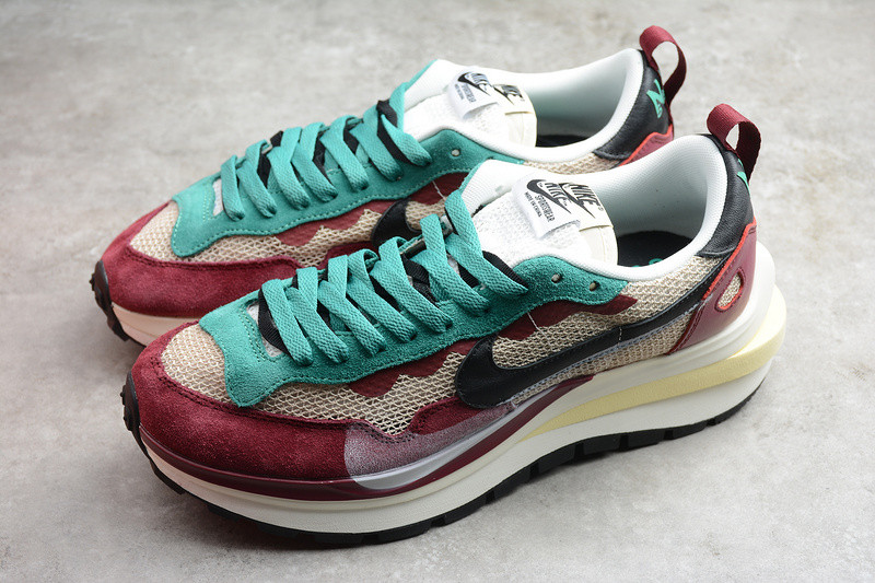 sacai x Nike VaporWaffle 5K BV0073-102