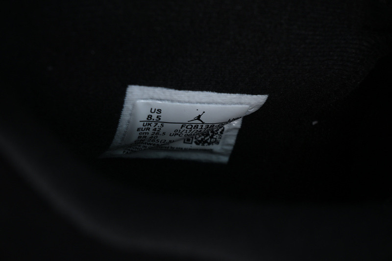 Air Jordan 4 “White Thunder” FQ8138-001