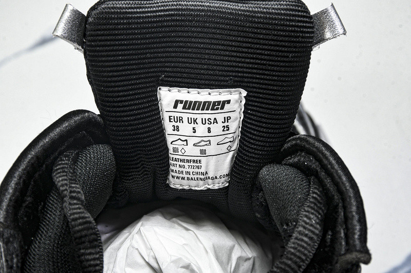 Balenciaga Runner 772767-W3RNY 0322