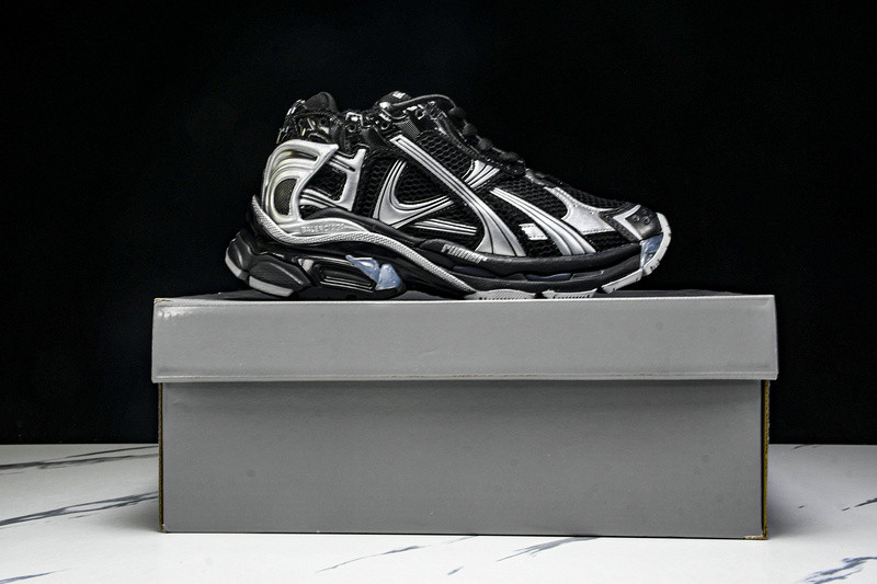Balenciaga Runner 772767-W3RNY 0322