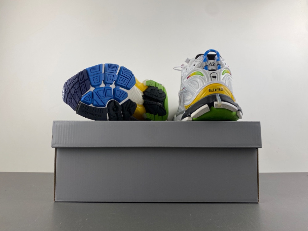 Ba1en*iaga runner 772774 wrung 9800