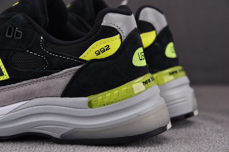 New Balance 992 MiUSA Black Grey Volt Men