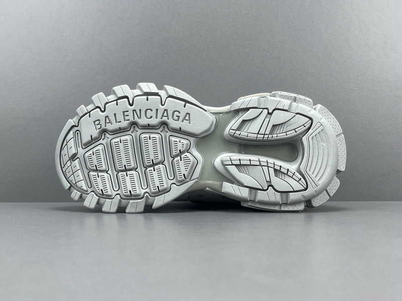 BALENCIAGA TRACK 800590 WTRHK 1013