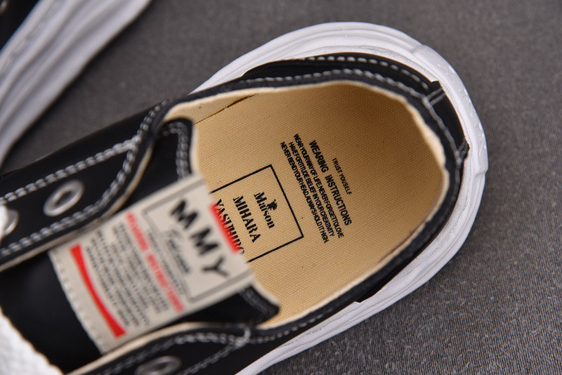 Ma*s*n mihara sneakers(Ma*s*n hank og sole black white)