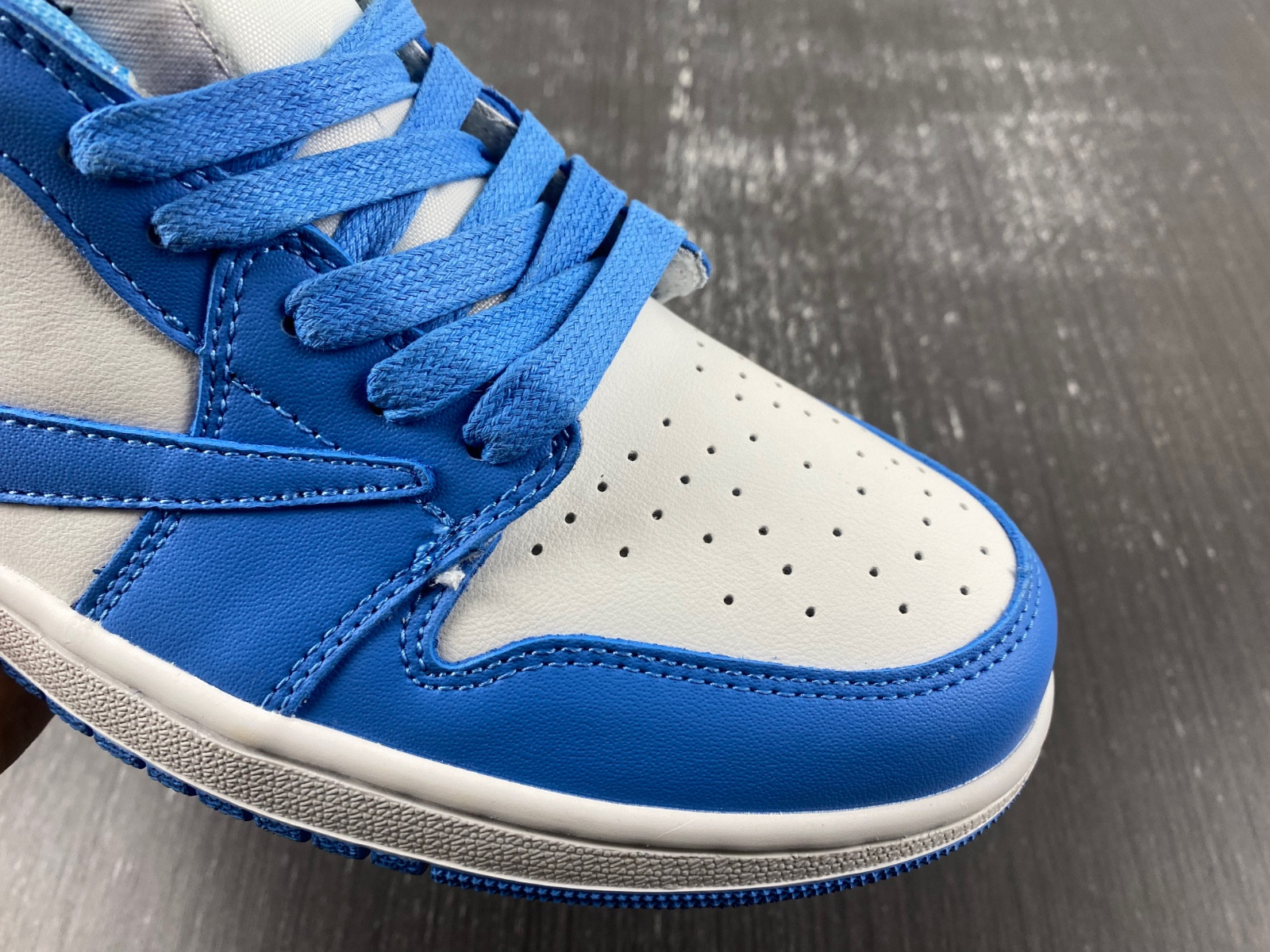 OFF-WHITE x Travis Scott x Air Jordan 1 OW DM7866-180