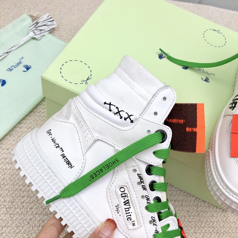 Off-White c/o Virgil Abloh