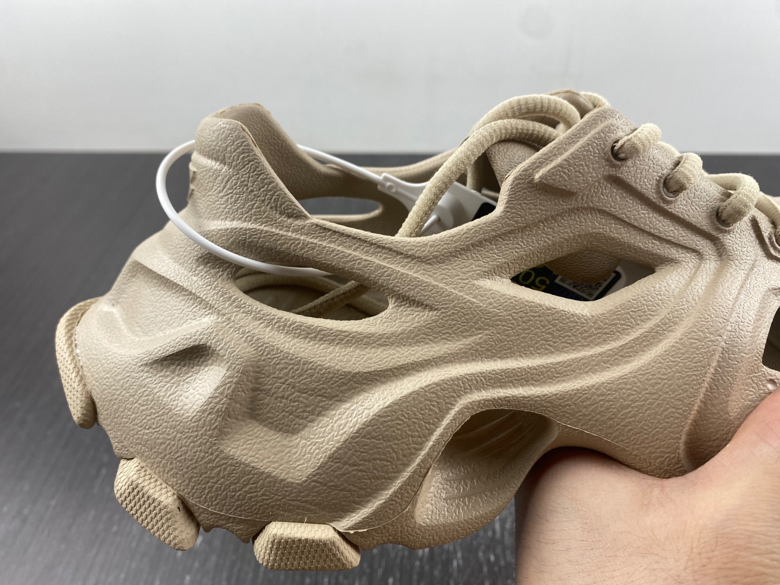 Ba*len*cia*ga blc* hd lace-up sneaker 702416w3ces9300