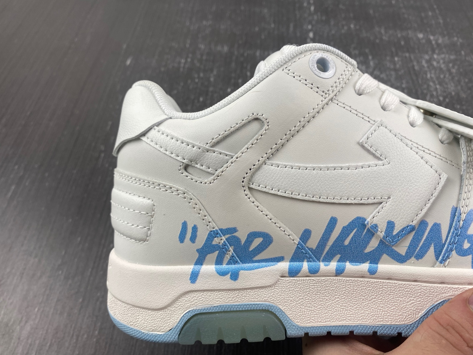 Off-White c/o Virgil Abloh