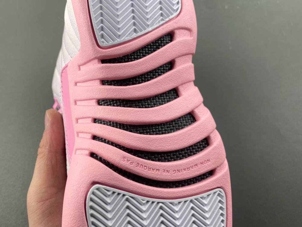 Jordan 12 Retro Pearl Pink (2025) 510815-600