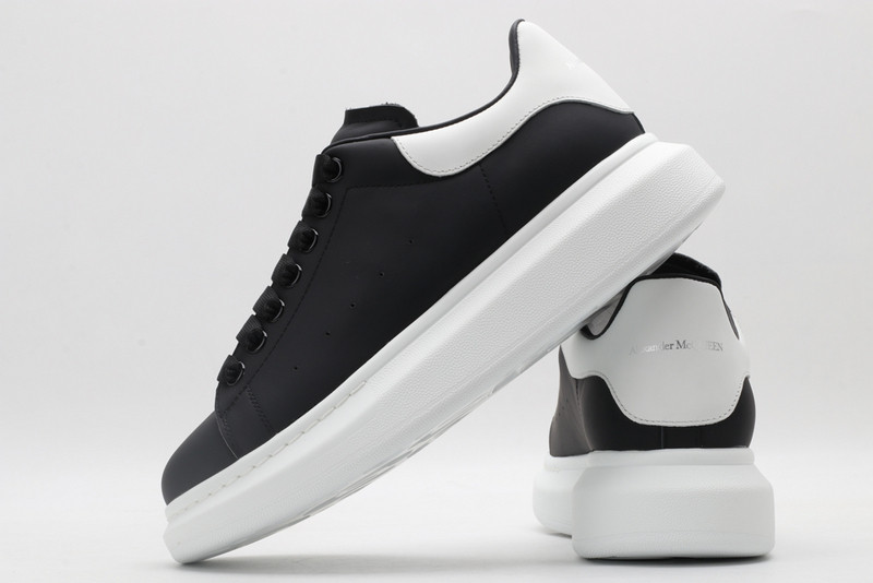ALEXANDER MCQUEEN SNEAKER