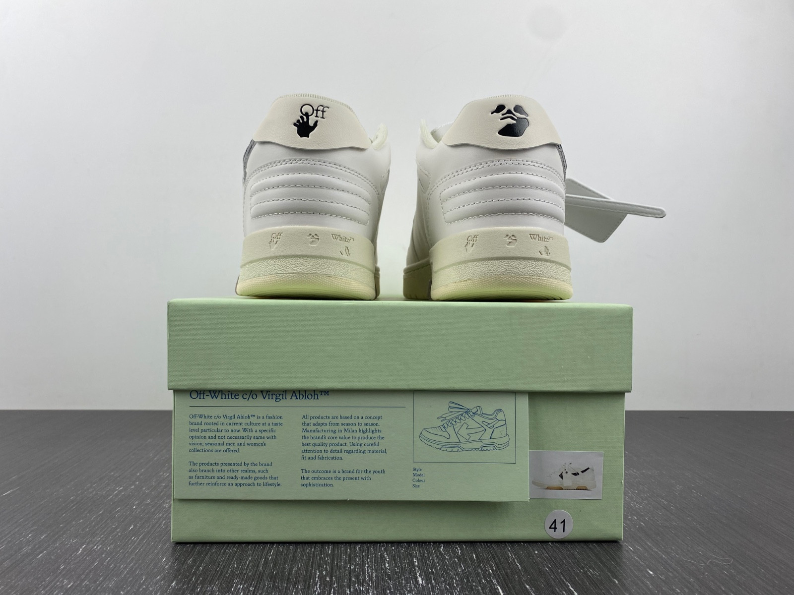 Off-White c/o Virgil Abloh