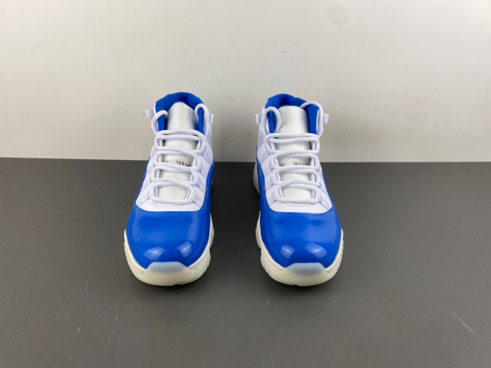 Air Jordan 11 Sail / Sport Royal Colorway IO8959-133