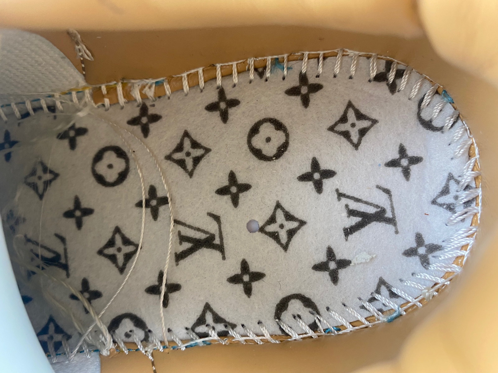 NIKE AIR FORCE 1 LOW BY VIRGIL ABLOH ( SPECIAL SHOES BOX)