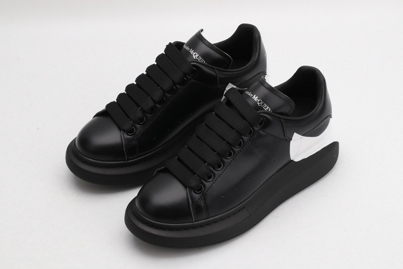 ALEXANDER MCQUEEN SNEAKER
