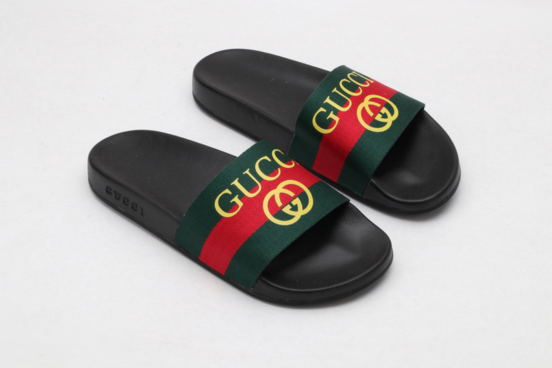GUC LEATHER SLIDE