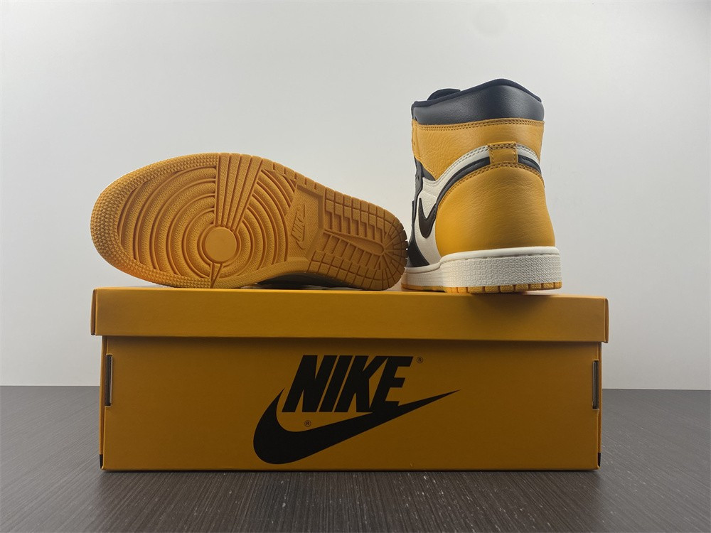 Air Jordan 1 High OG “Yellow Toe” 555088-711