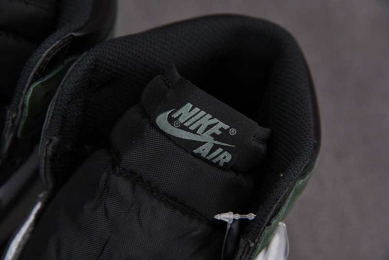 Jordan 1 Retro High Clay Green 555088-135