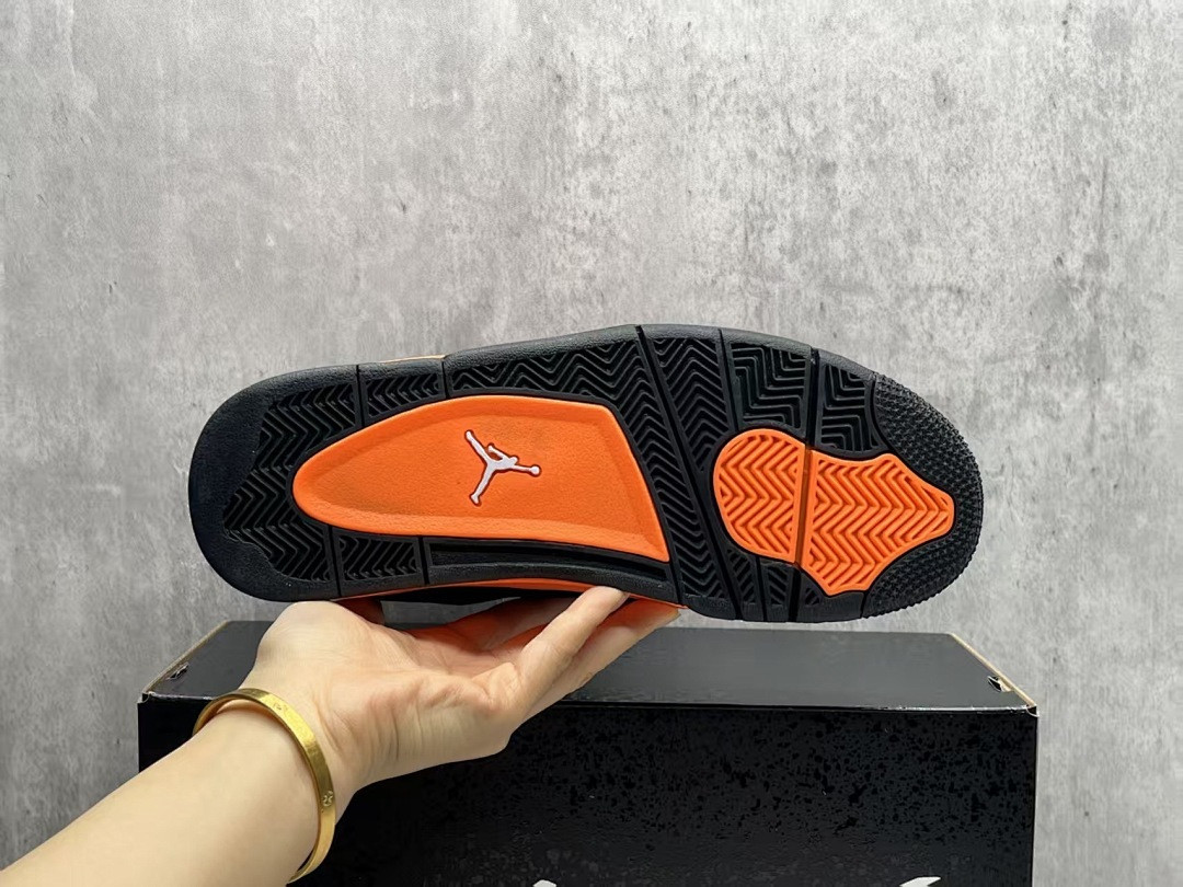Air Jordan 4 Retro “Orange Thunder”