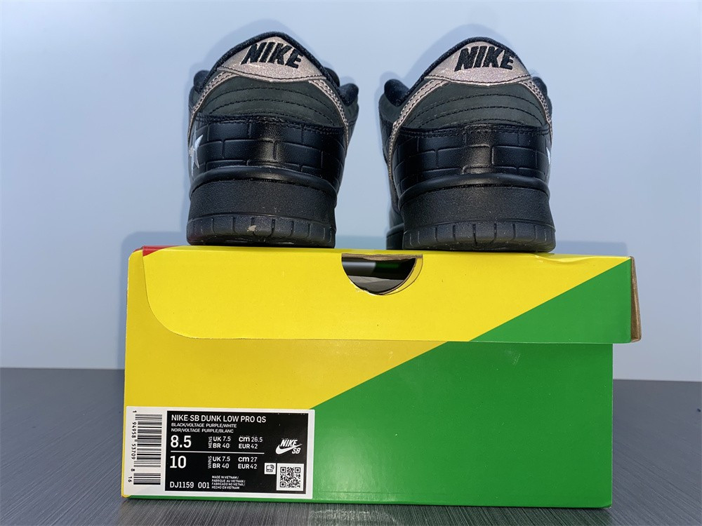 FAMILIA X NIKE SB DUNK LOW FIRST AVENUE DJ1159-001