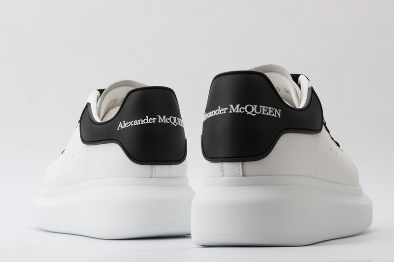 ALEXANDER MCQUEEN SNEAKER