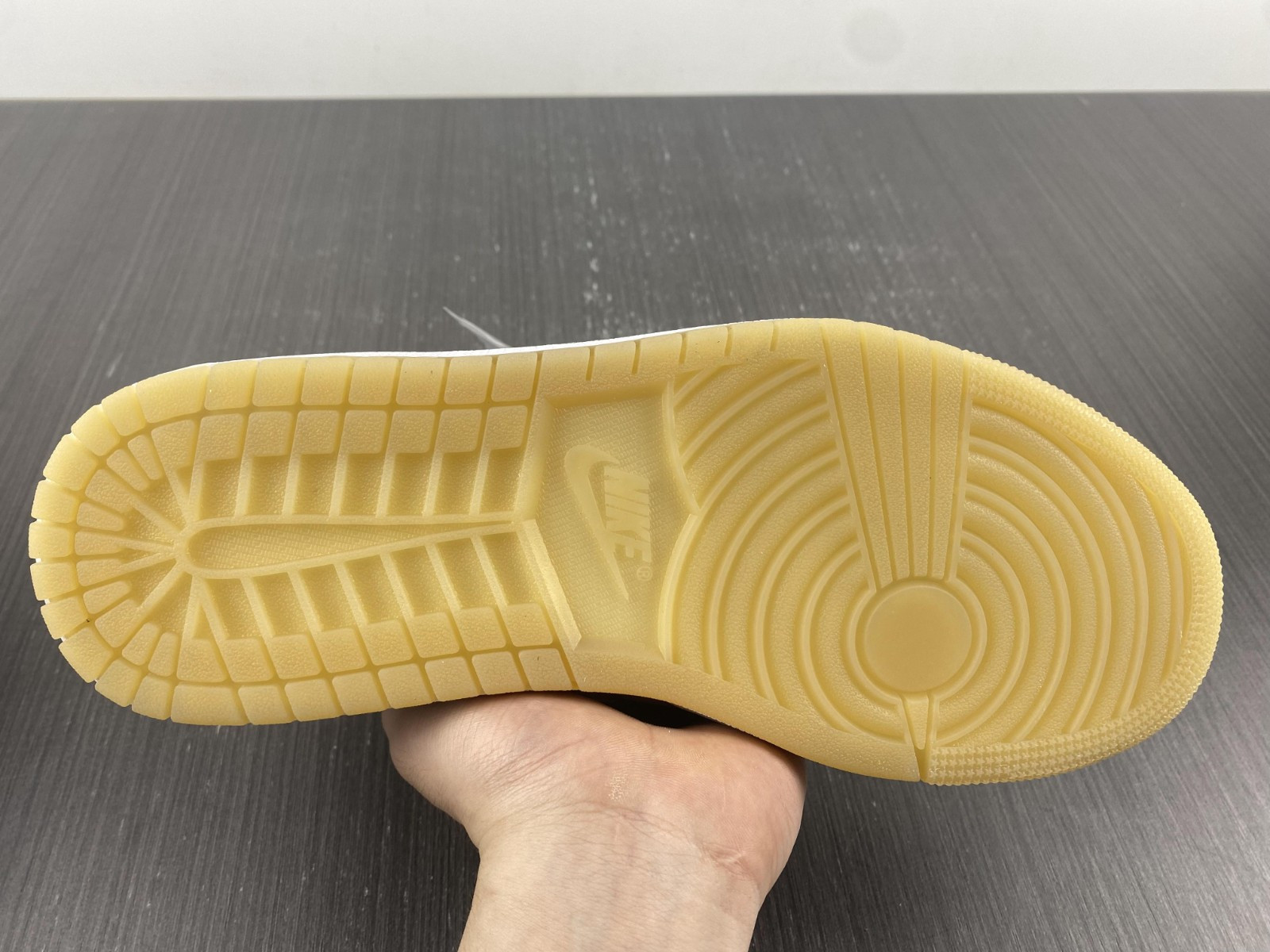 Air Jordan 1 Mid XQ DV0576-176