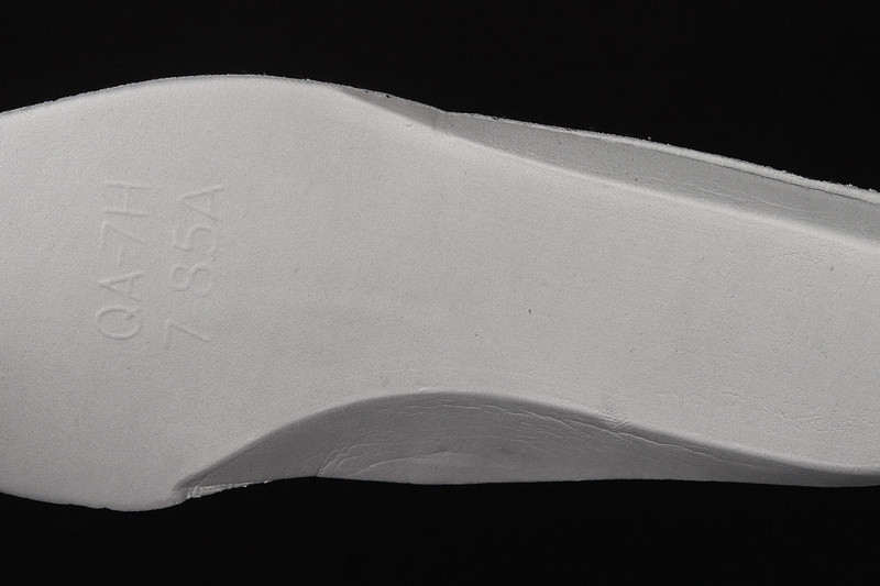 Jordan 4 Retro Kaws Black 930155-001