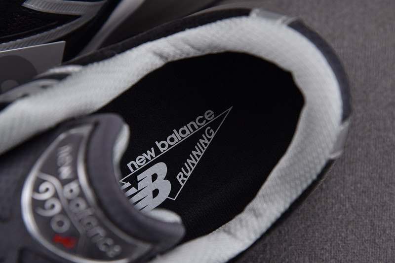 New Balance NB990 V6 M990BK6