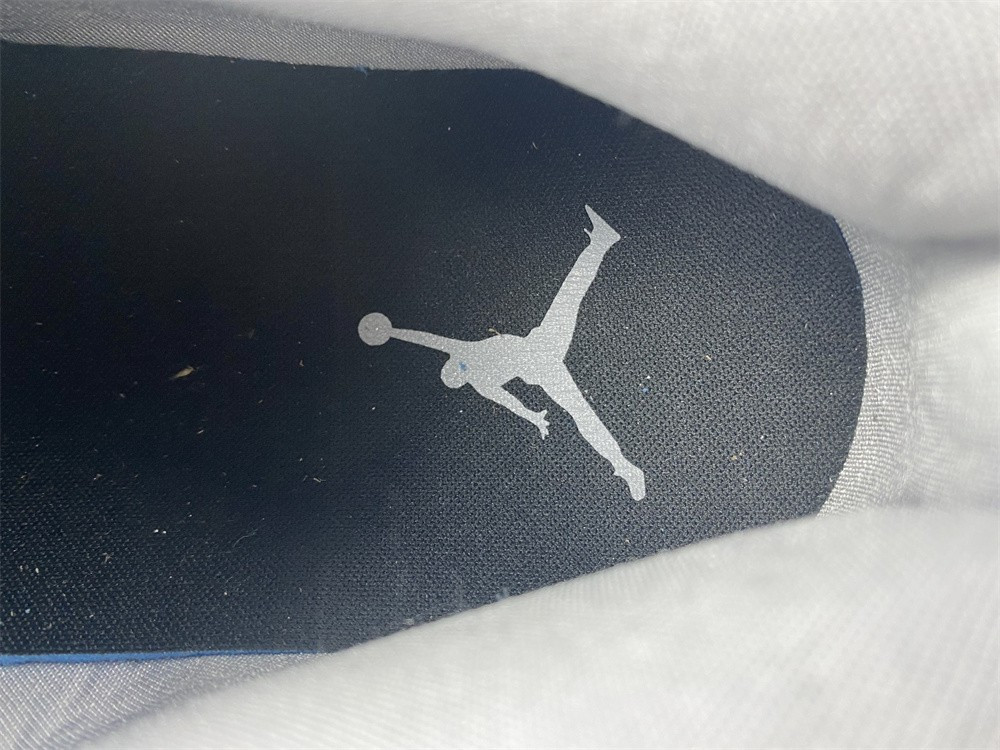 AIR JORDAN 1 LOW BLACK WHITE GREY 553558-040