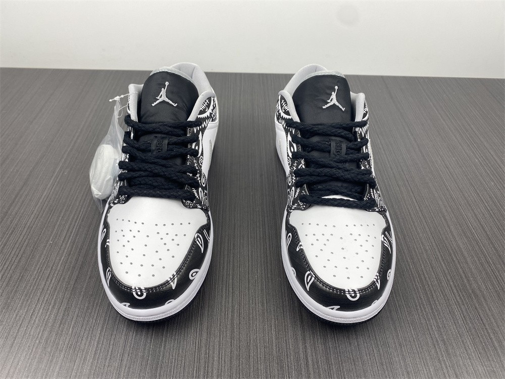 AIR JORDAN 1 LOW BLACK WHITE GREY 553558-040