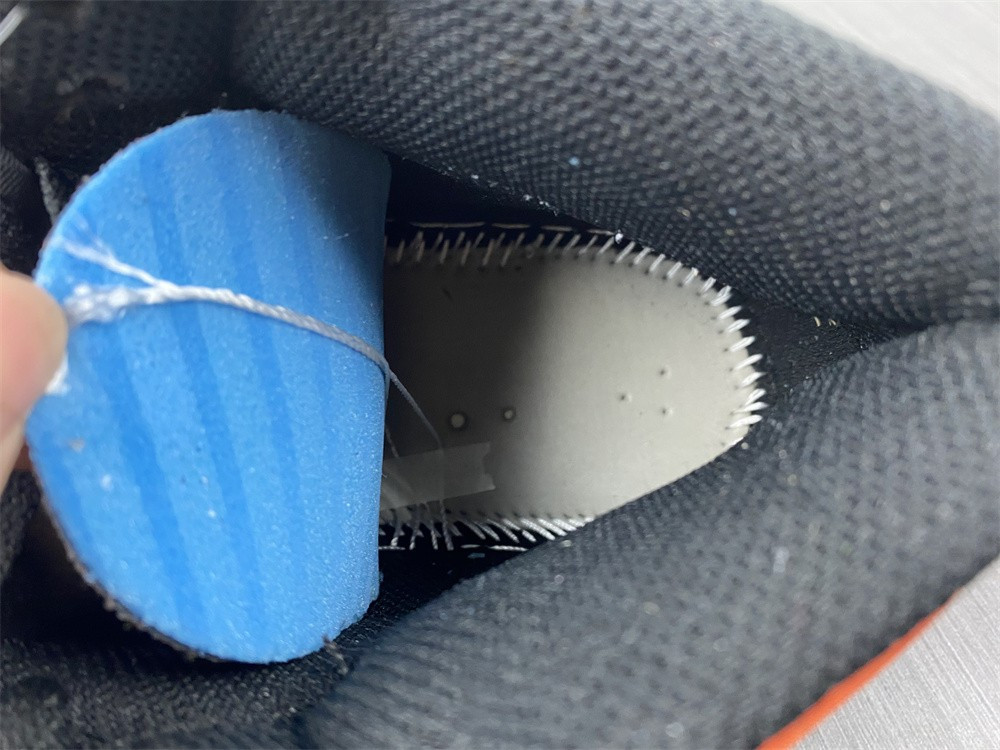 Jordan 1 Mid Zig Zag DN4929-100